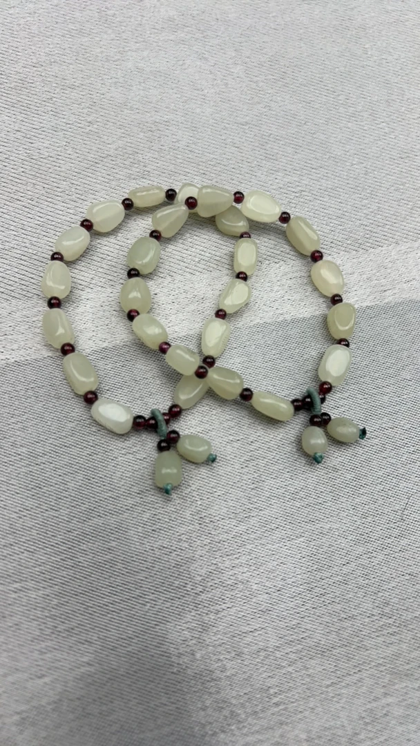 天然和田玉白玉随形手串