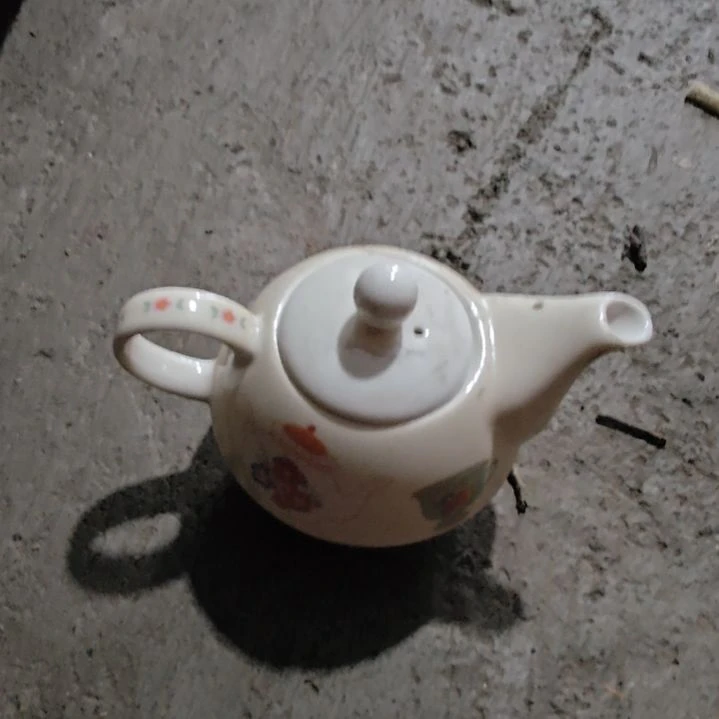 摆件陶瓷盘子碗啥都有