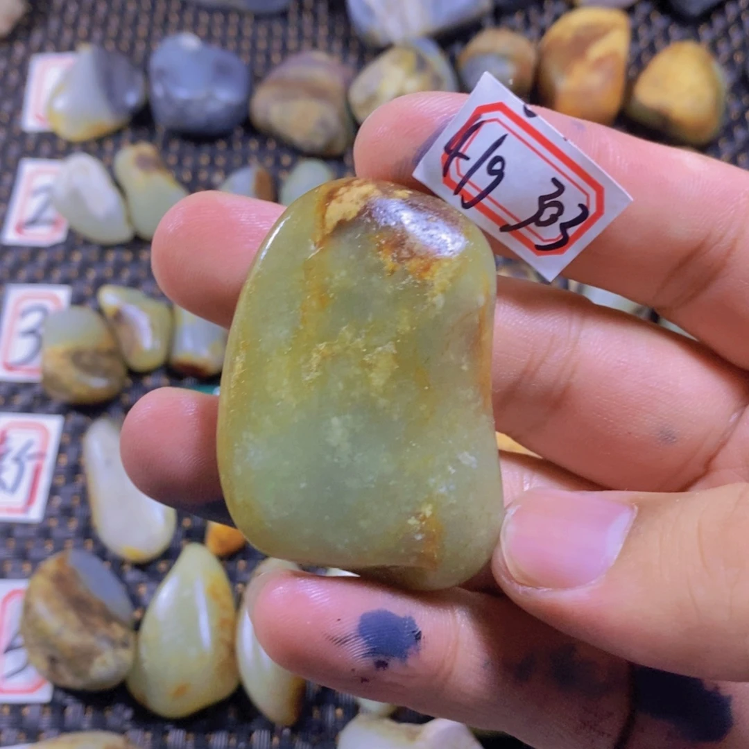 和田玉（糖玉）未镶嵌颈饰