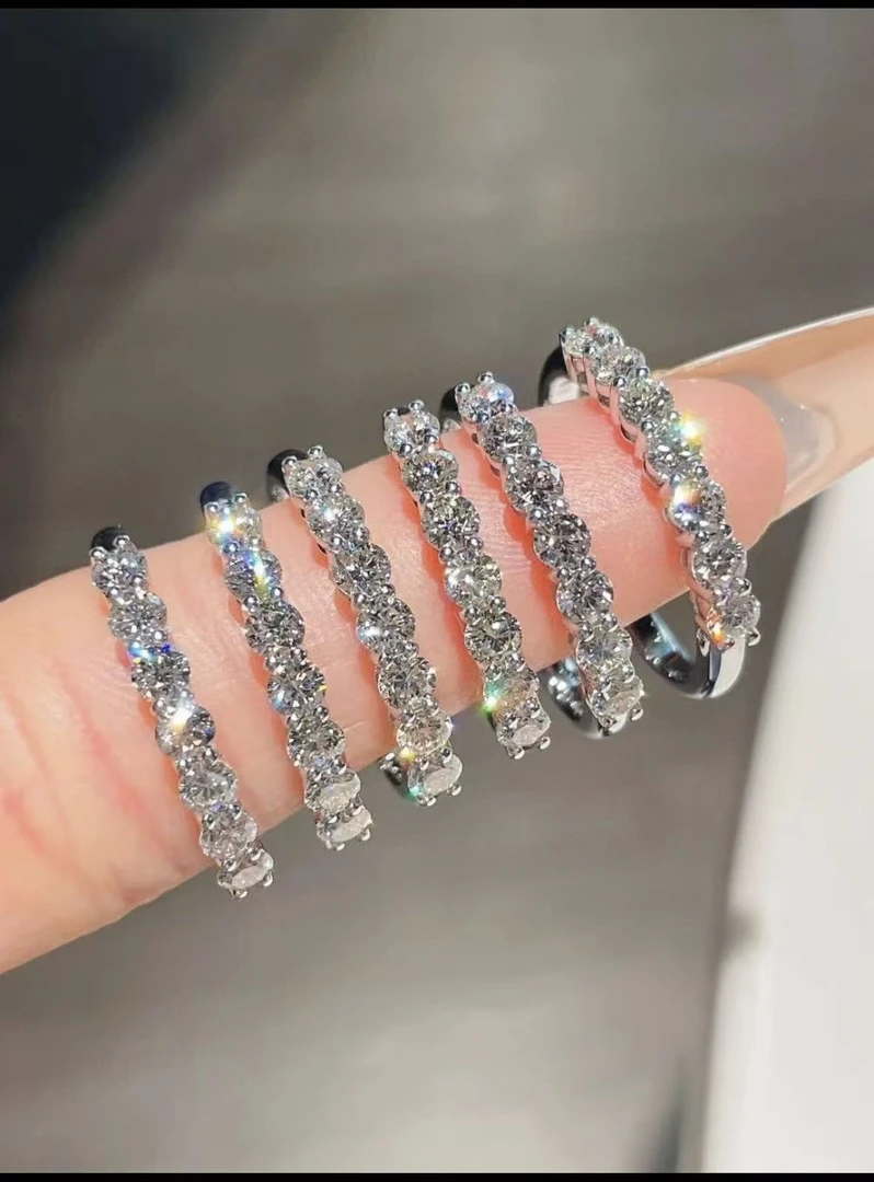 实验室培育钻石七公主戒指重金版   排戒4.5克左右