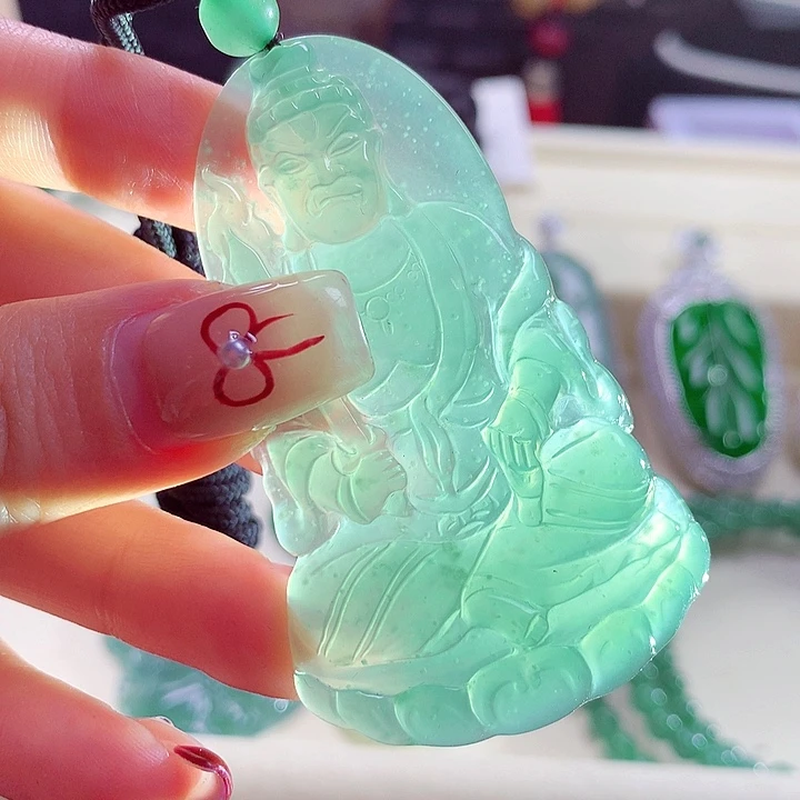 翡翠颈饰未镶嵌天然