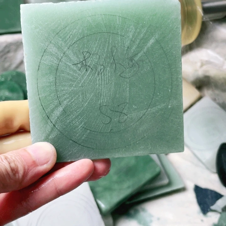 杨***梅定制石英质玉手镯58圈口