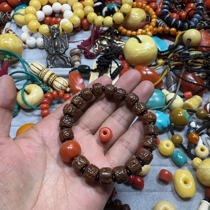 白玉菩提吊坠w****g菩提树等树木的生长发育过程