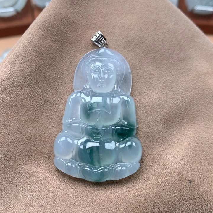翡翠18K金镶嵌颈饰缅甸翡翠