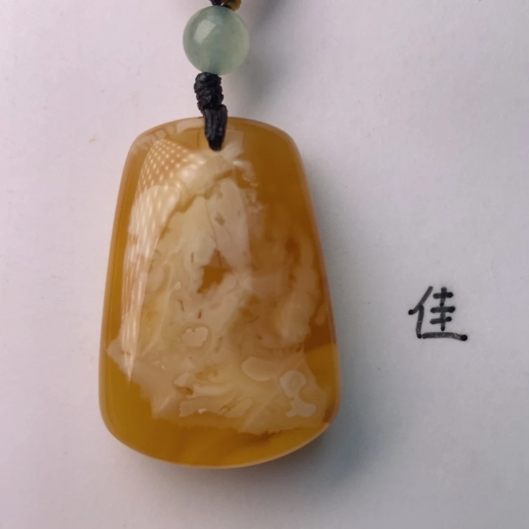 未镶嵌琥珀珠宝奇石