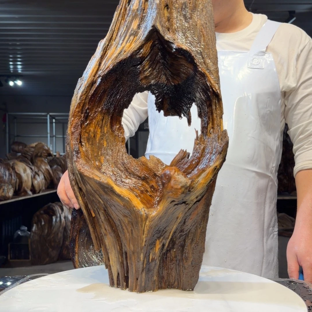 q***n木王一刀琥珀木摆件B75