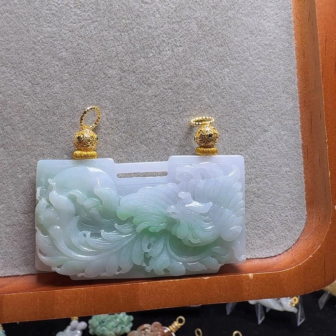 吊坠(赠链)未镶嵌翡翠