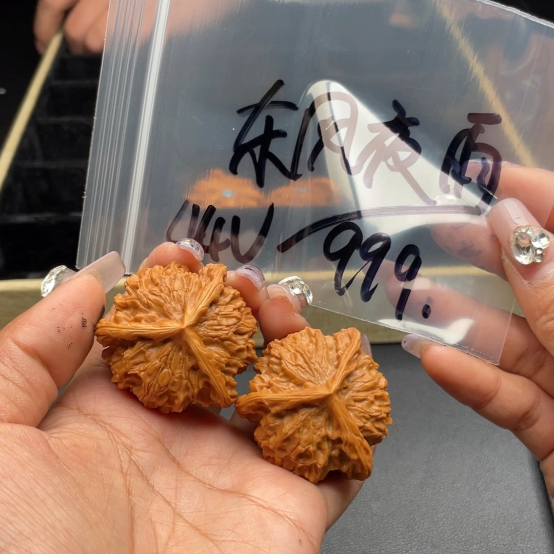 东***雨文玩核桃把件44尺寸盘山三棱