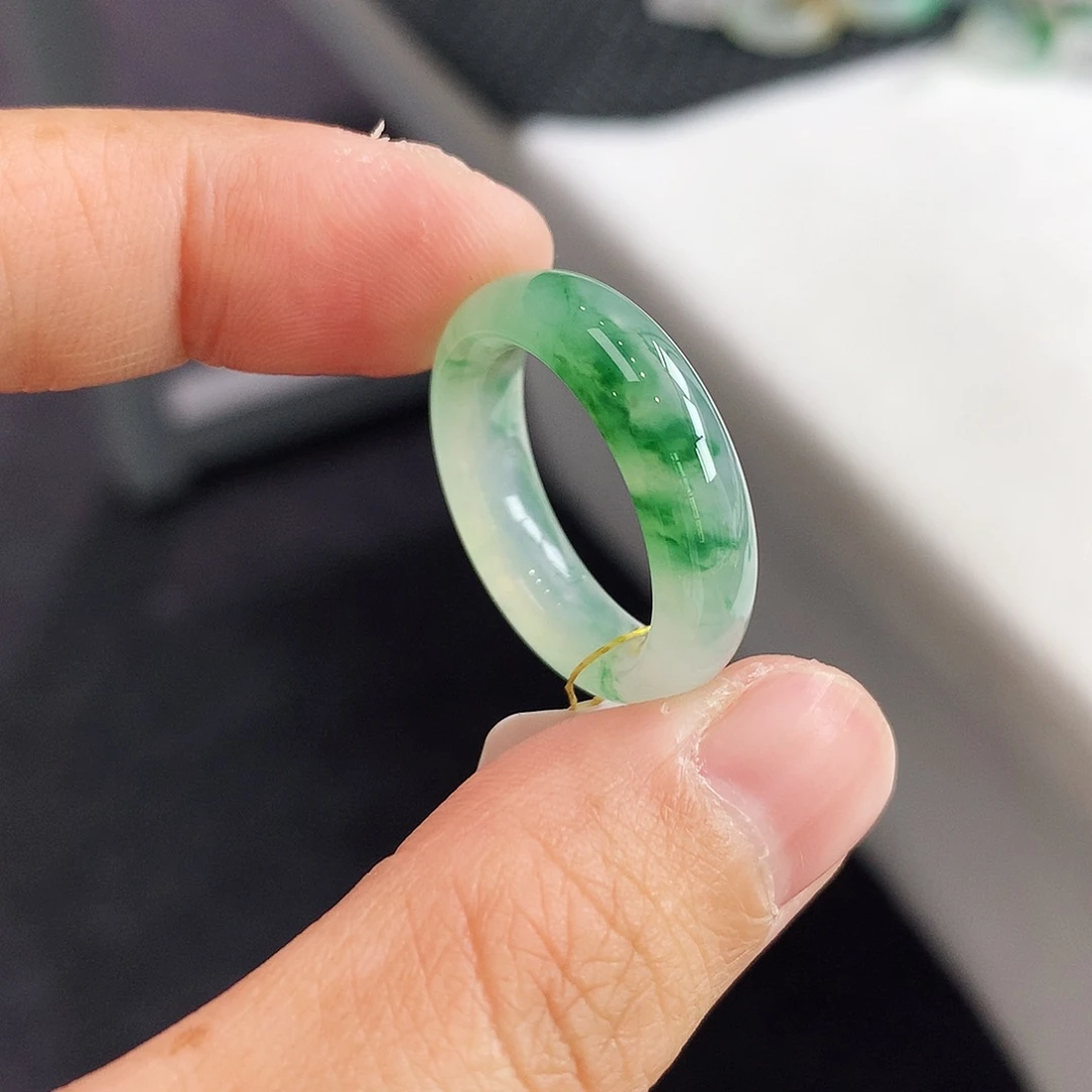 翡翠未镶嵌戒指17号