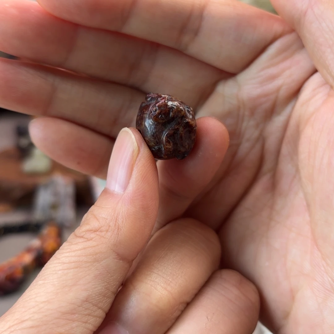 后***人和田玉未镶嵌颈饰