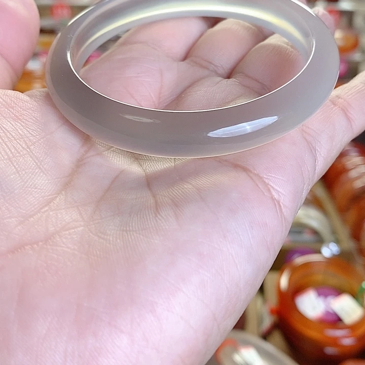 玛瑙/玉髓手镯未镶嵌一**花