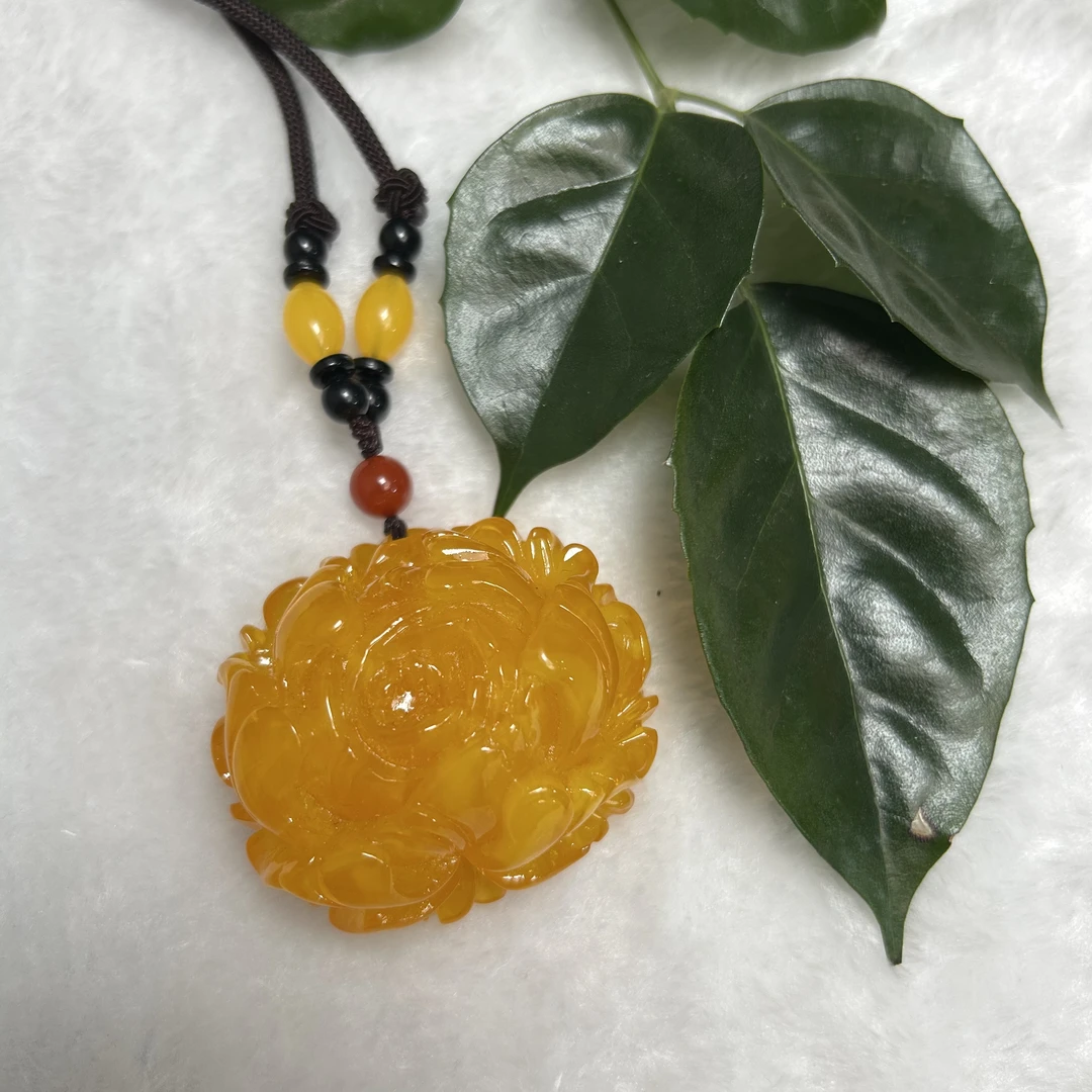 W107藏族精工雕刻牡丹花吊坠毛衣链