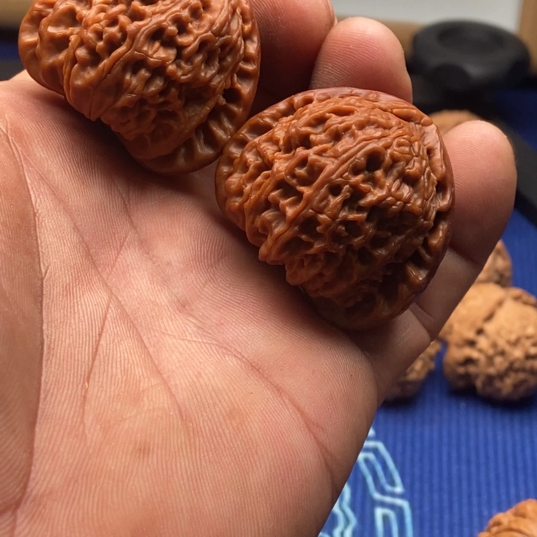 蓝***友吊坠文玩核桃三角白尺寸41