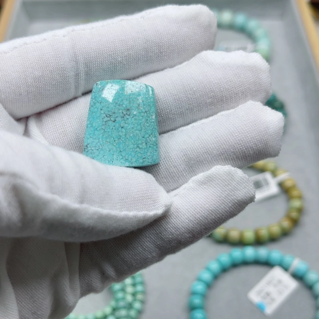 绿松石未镶嵌挂件