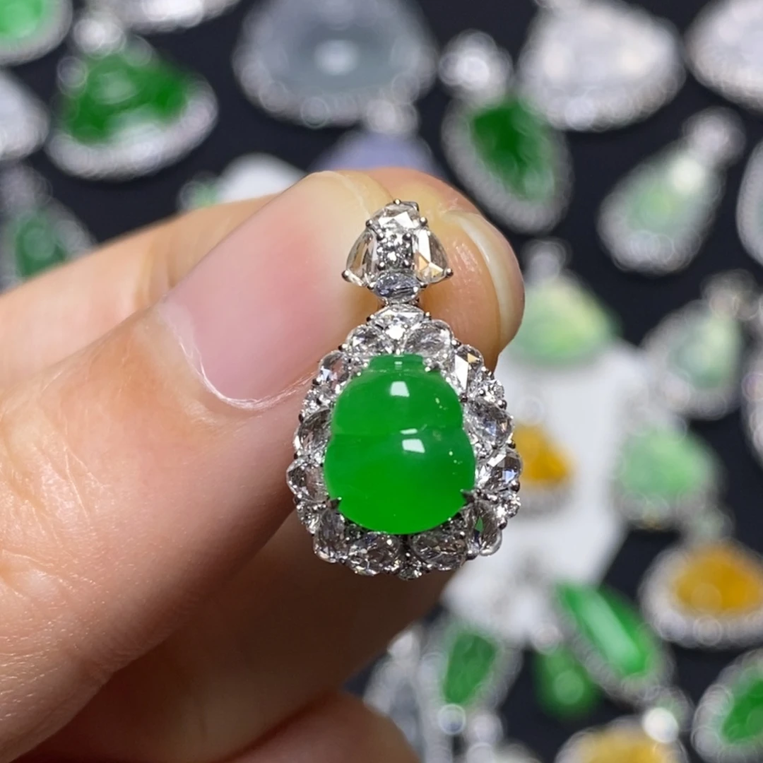 翡翠18K金镶嵌吊坠(不含链)葫芦