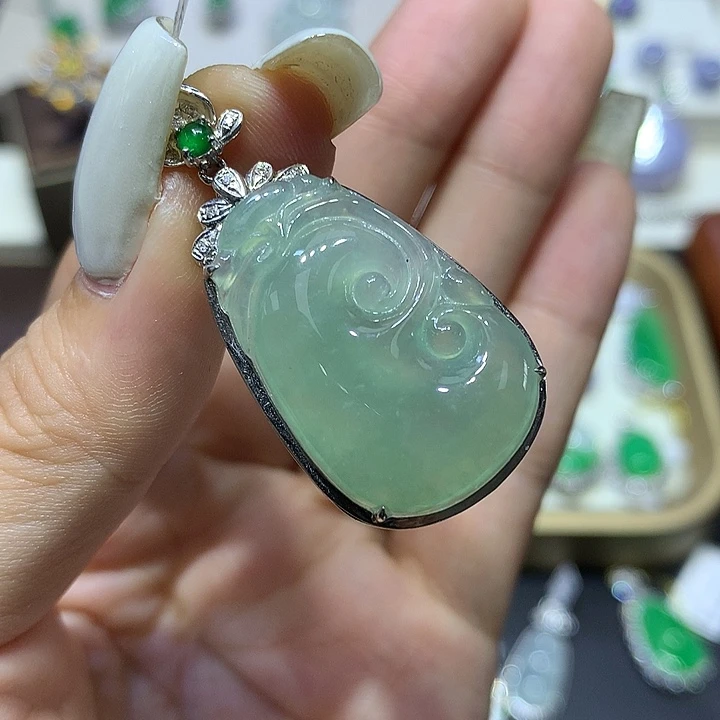 翡翠18K金镶嵌吊坠(不含链)