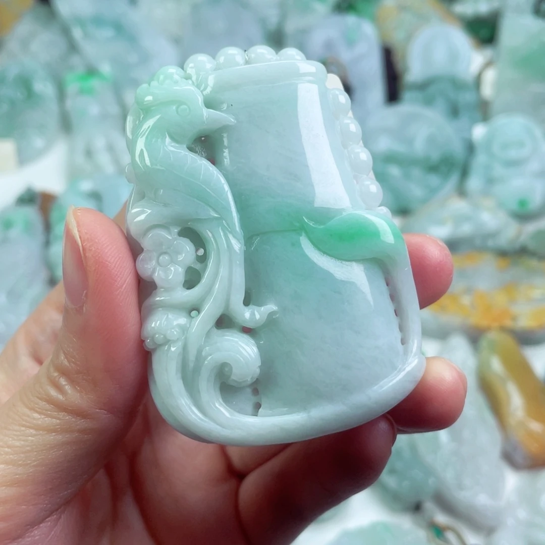 翡翠未镶嵌吊坠(不含链)