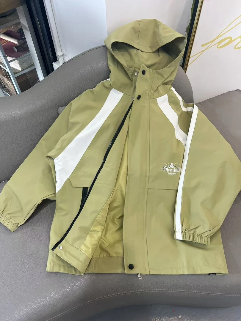 2025新款冲锋衣男女童拼接撞色斜拉链春款户外外套潮5130