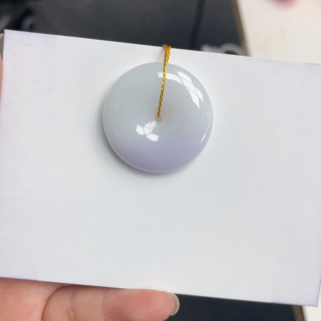 颈饰未镶嵌翡翠平安扣