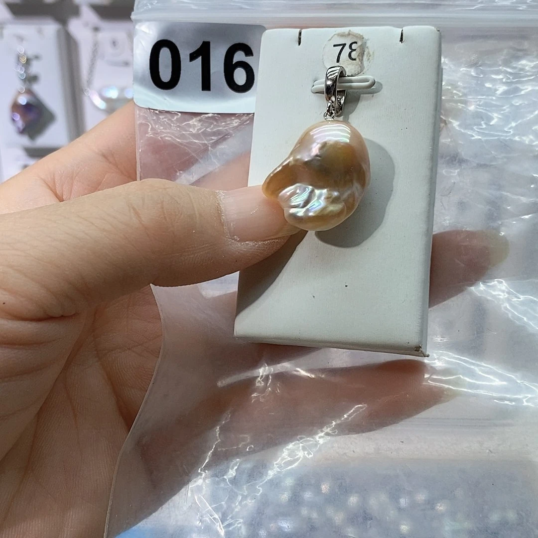 淡水珍珠合金颈饰