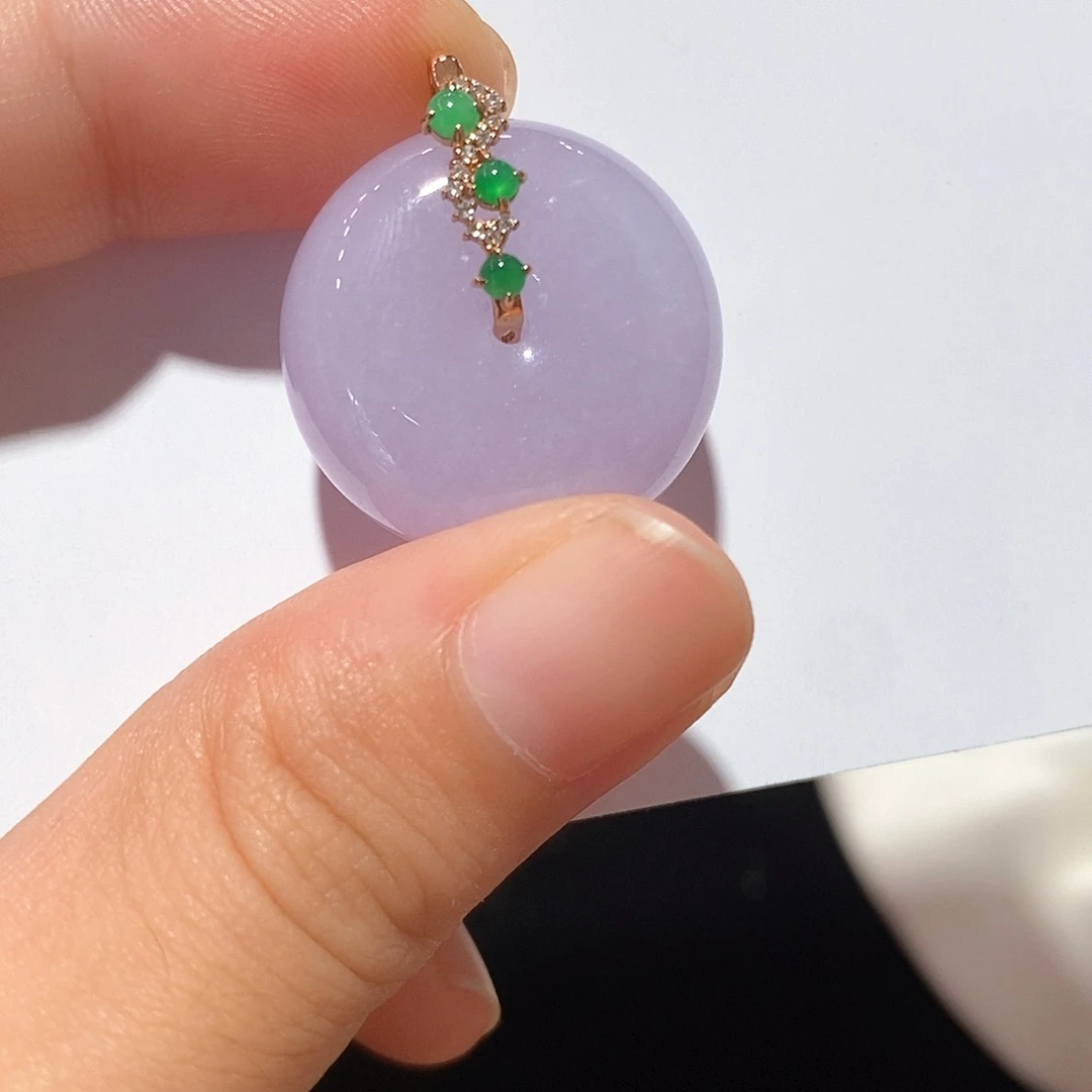 颈饰18K金镶嵌翡翠吊坠
