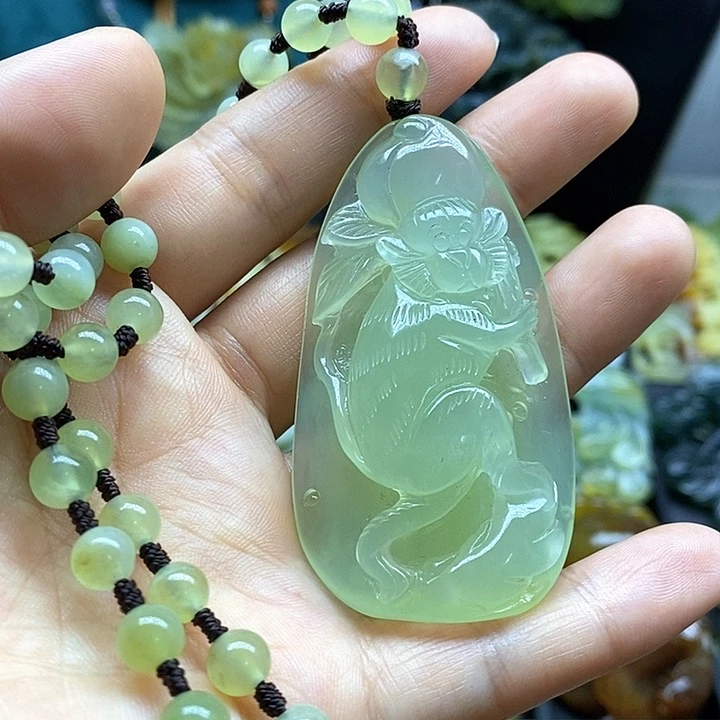 蛇纹石玉未镶嵌挂件