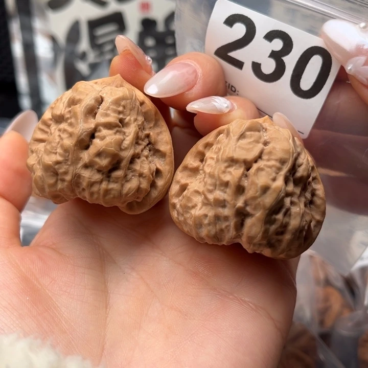 吊坠文玩核桃蛤蟆42肚40