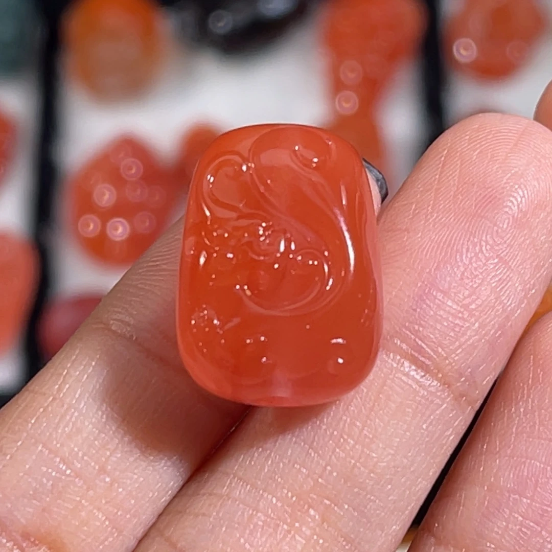 未镶嵌仿古龙牌子 14.4x19.8mm 不换退南红玛瑙