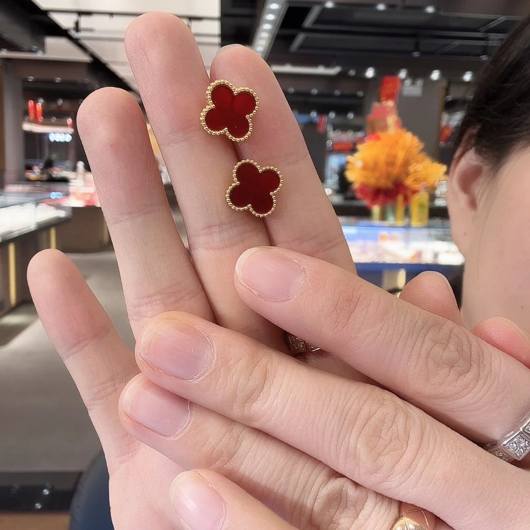 玛瑙/玉髓耳环18K金镶嵌耳环