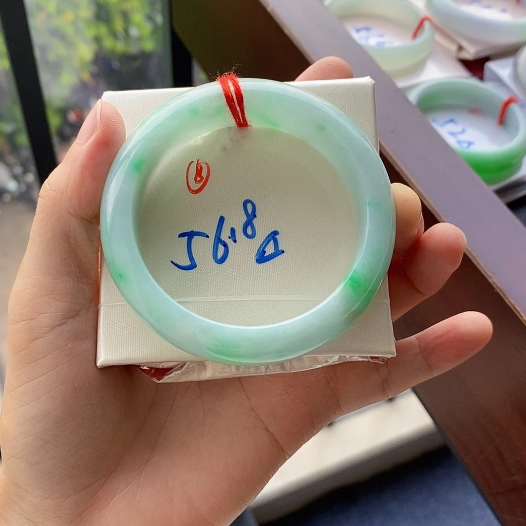 翡翠手镯未镶嵌8号