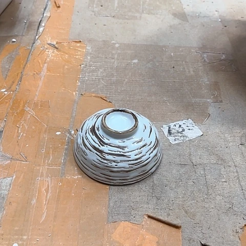 微瑕，不能明火，口径9高度4，6个小碗