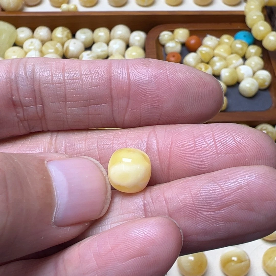 阿***帅蜜蜡未镶嵌裸石琥珀蜜蜡