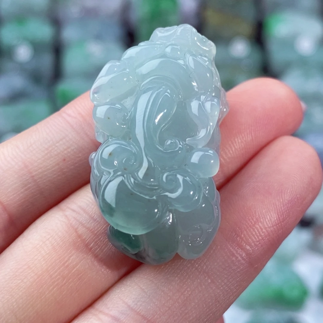 颈饰未镶嵌翡翠天然