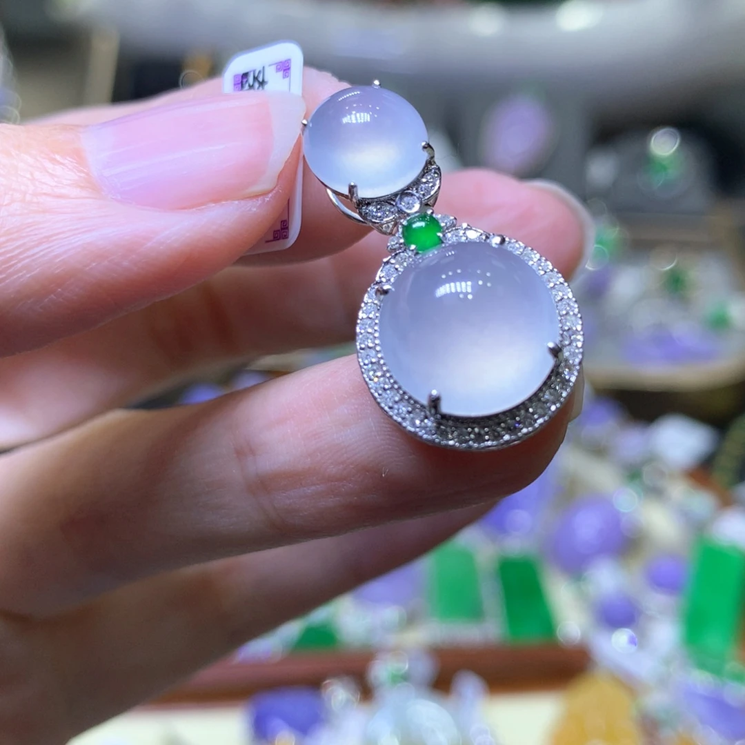 【闪购商品】翡翠颈饰18K金镶嵌翡翠吊坠项链