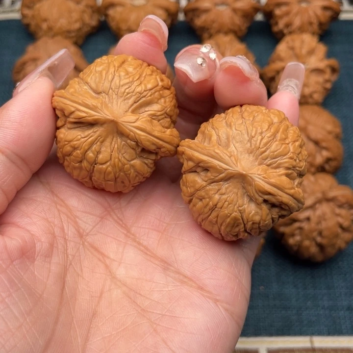 文玩核桃把件38全品大肚乾隆磨。