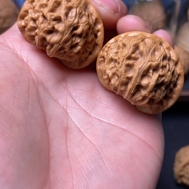 文玩核桃把件明****鹊宫灯