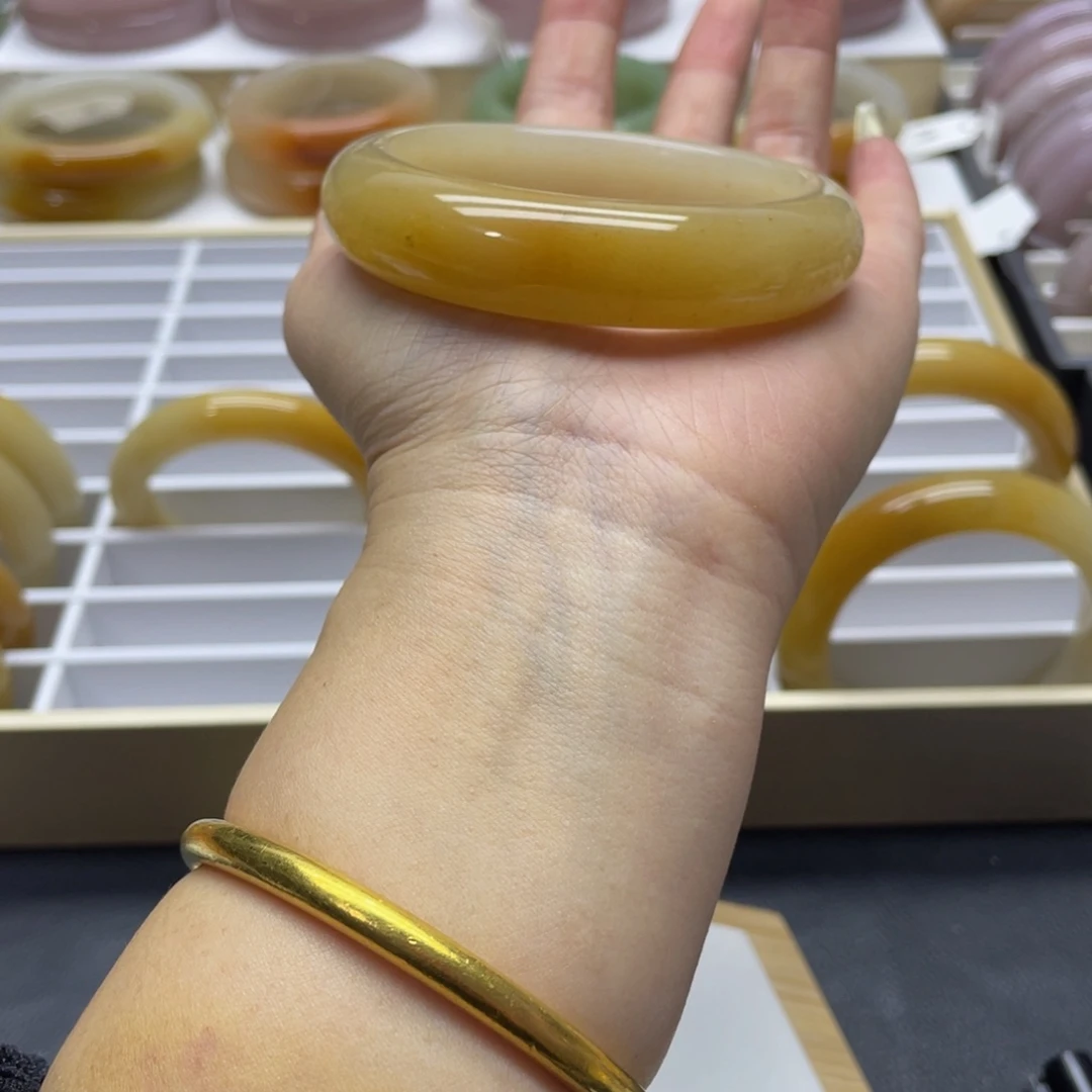 石英质玉手镯合金默****》