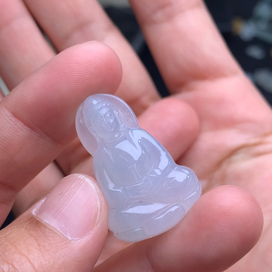 翡翠未镶嵌颈饰观音