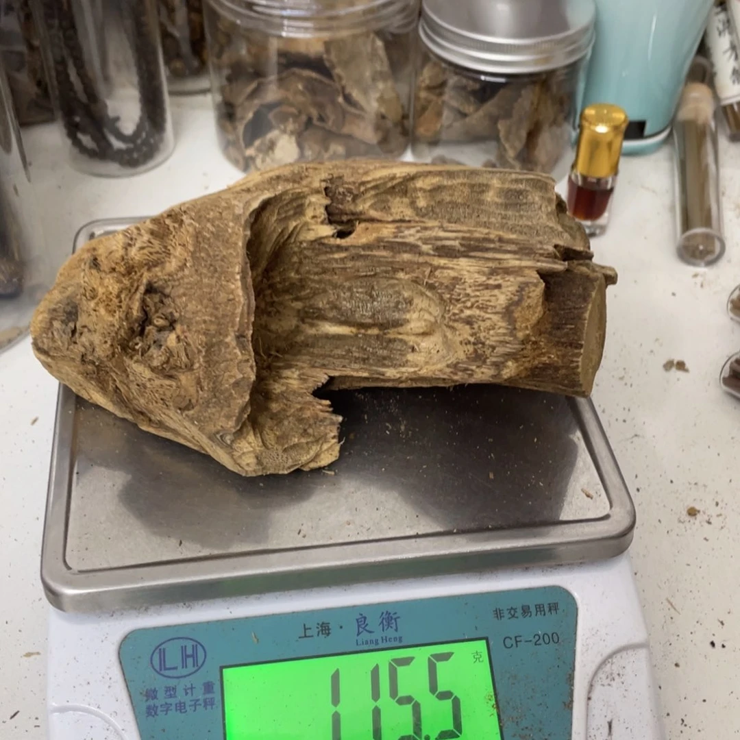 摆件沉香海南沉香块料115克