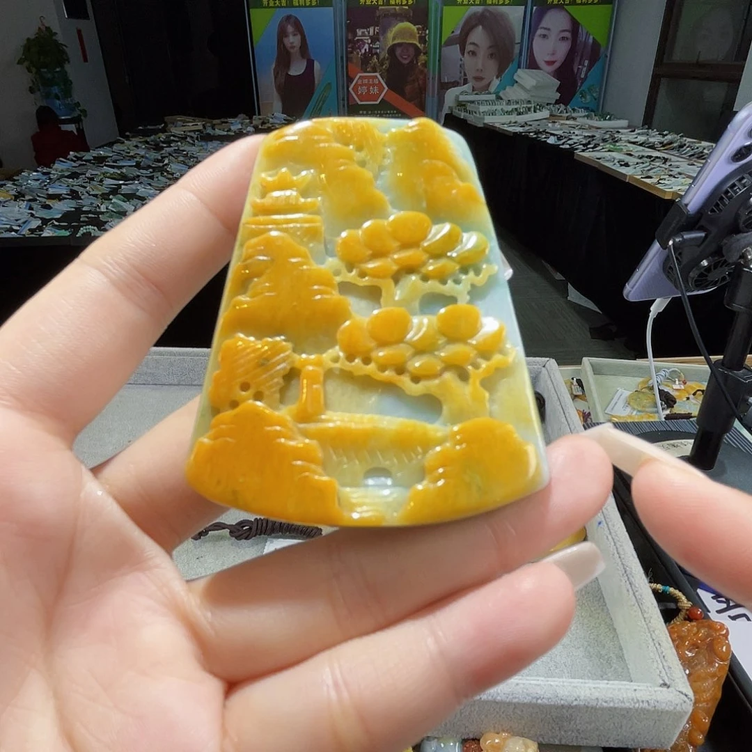 颈饰未镶嵌翡翠一