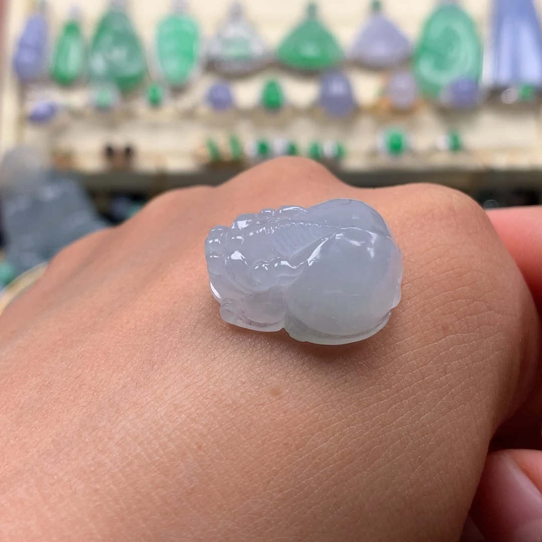 颈饰未镶嵌翡翠貔貅