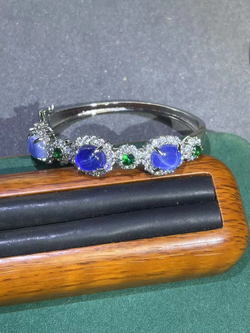 a4596白色满镶手镯多样性发货