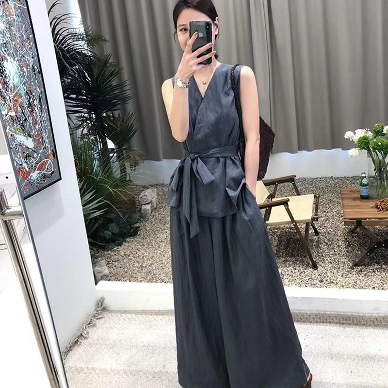 高级感时尚简约套装女夏季新款气质V领收腰无袖上衣阔腿裤两件套