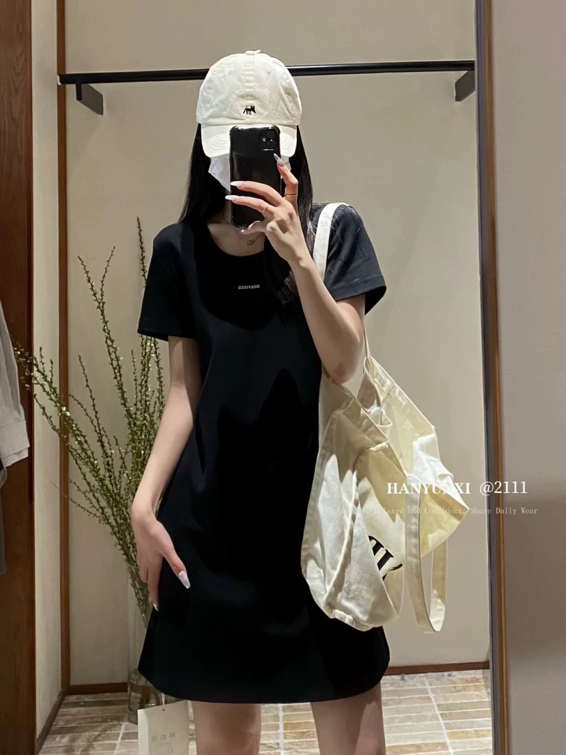 女士法式休闲针织修身中长连衣短裙2111