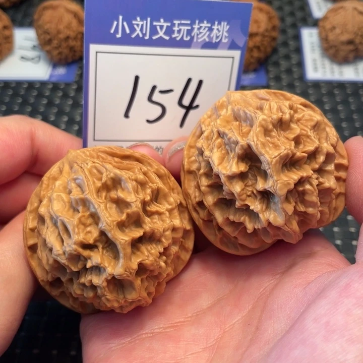 桃核把件48帝王154。。。