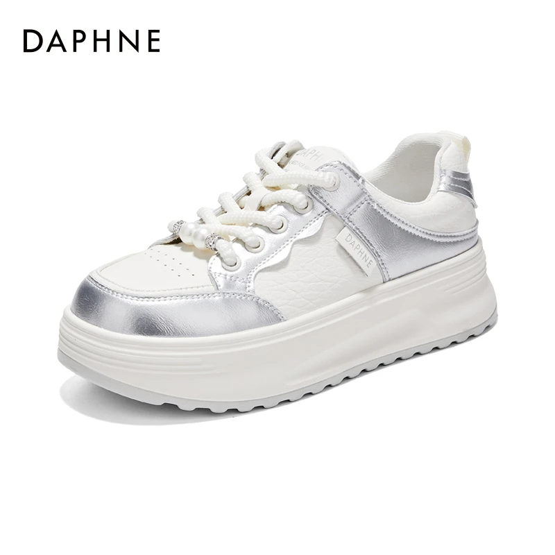 达芙妮珍珠透气不累脚百搭小白鞋2025春季新款时尚厚底运动板鞋女