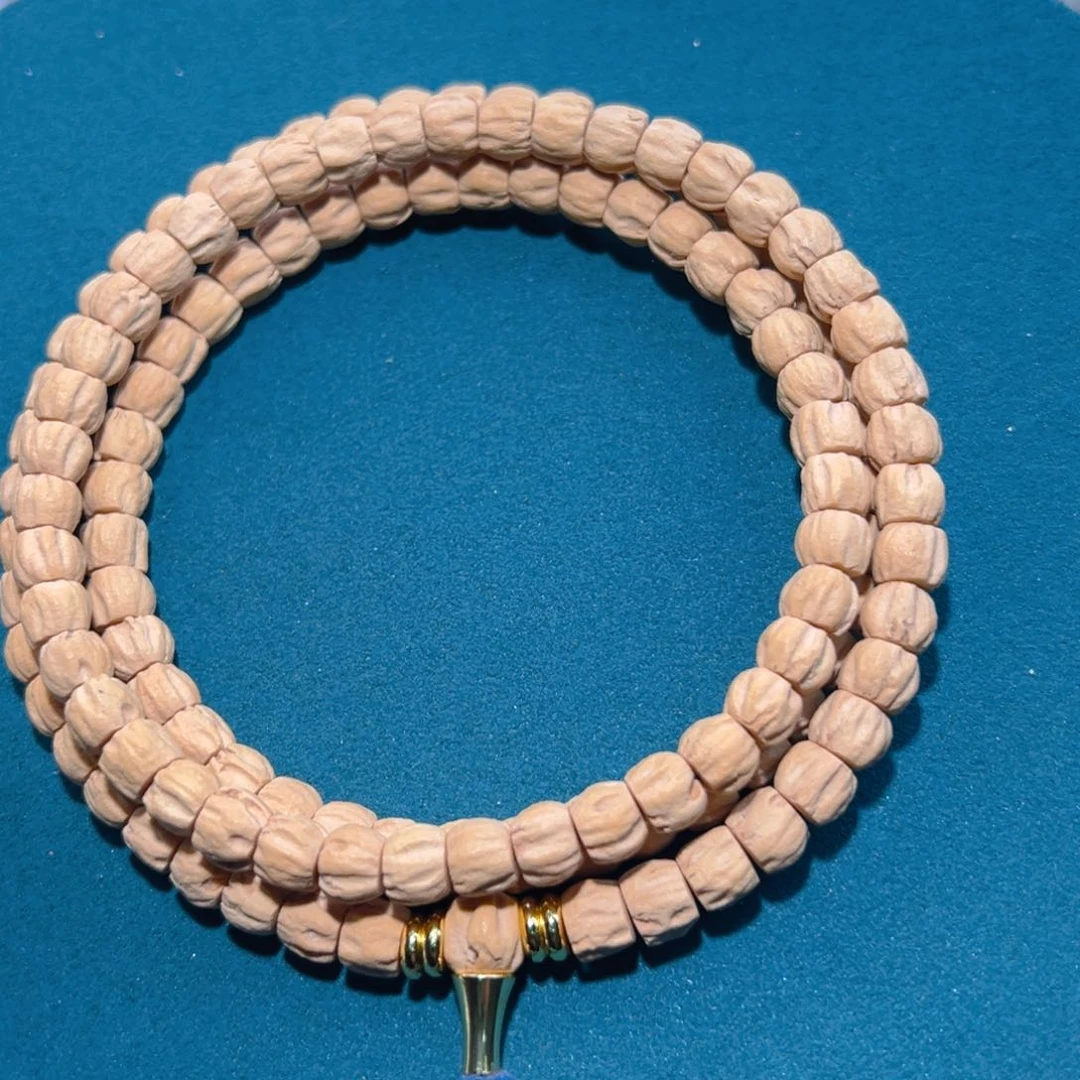 吊坠柏香籽/百香籽R****洲方顺