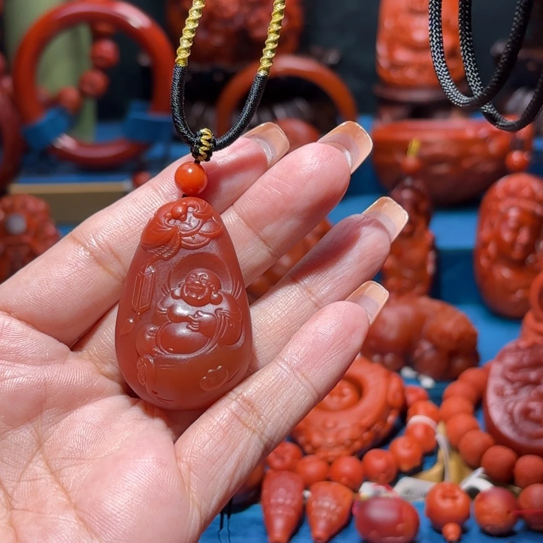 未镶嵌雕刻南红玛瑙乐*悠