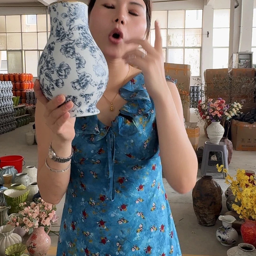 景德镇陶瓷花瓶青花瓷高23口7