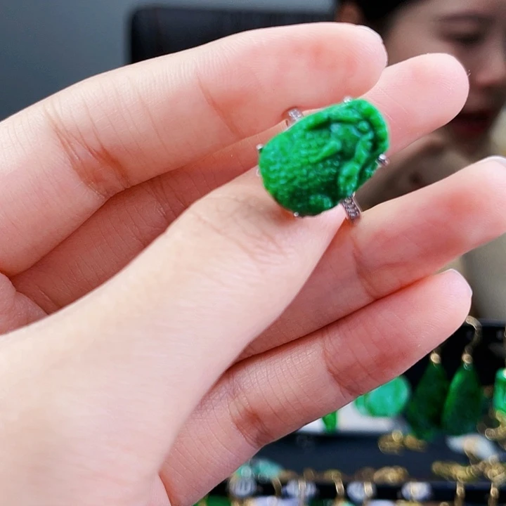 翡翠戒指银S925镶嵌饰品